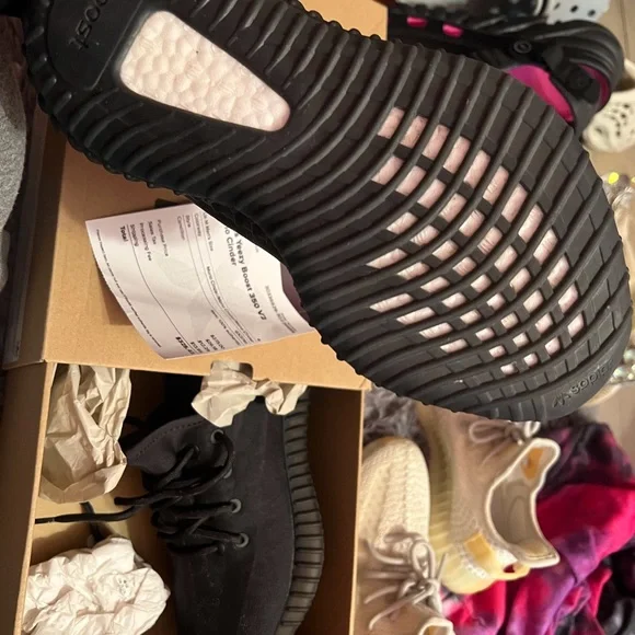 New mono cinder yeezys size 6 - Picture 4 of 4